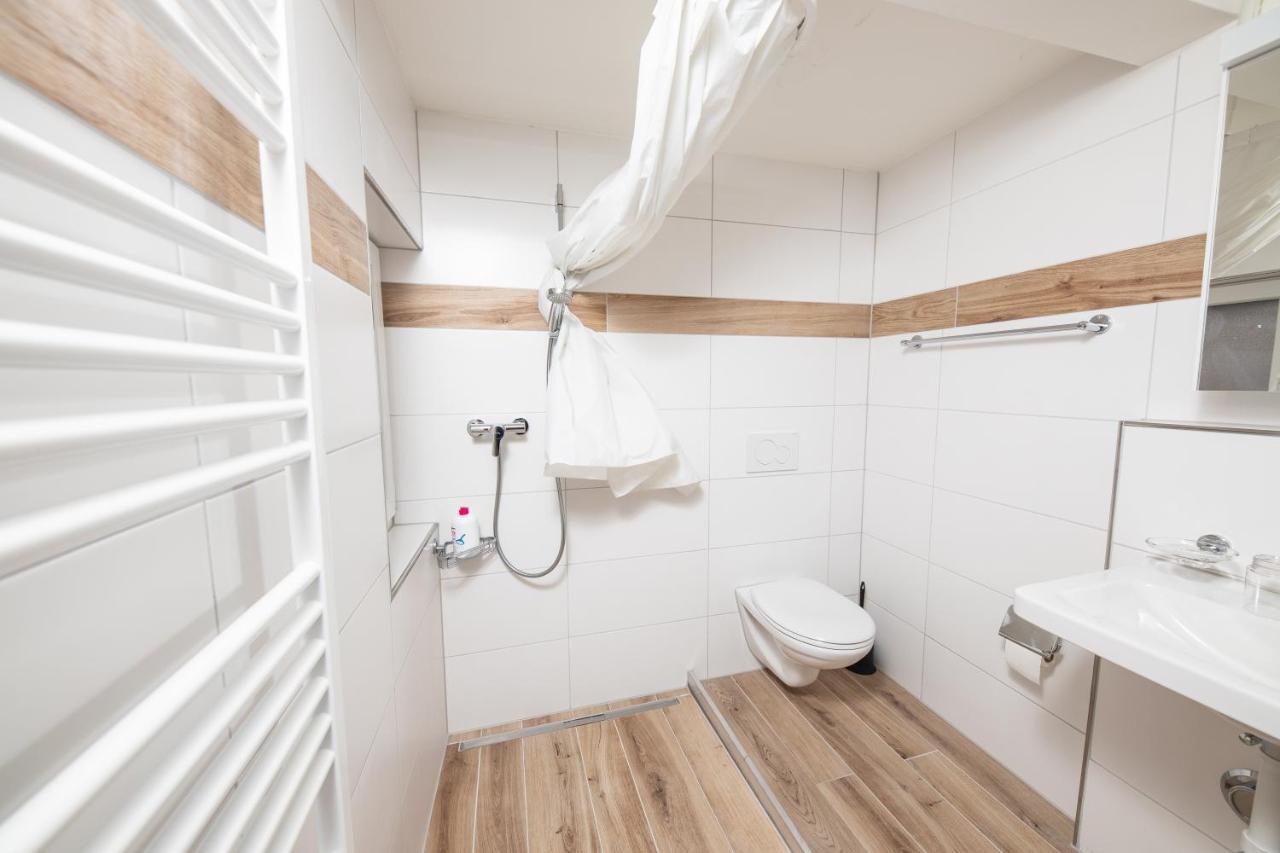 Haus Astoria Apartment Saas-Grund Ngoại thất bức ảnh